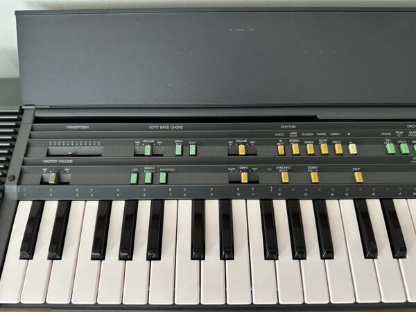 Yamaha PortaSound PCS-500 (1984) - Image 4