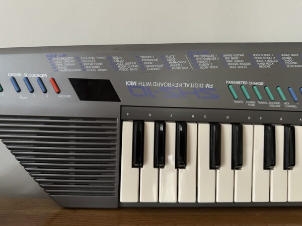 Yamaha SHS-10 Keytar Synth (1984) - Image 4